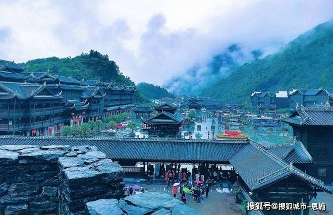 钱第一次带家人去重庆旅游5天要多少钱开元棋牌app重庆跟团5日游报价多少(图2)