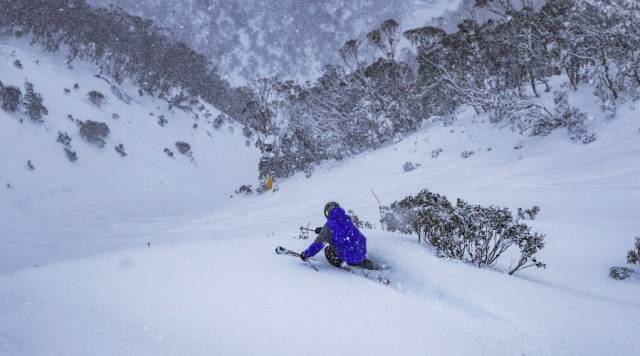 你想都没想过的夏天!开元棋牌滑雪看极光(图2) 你想都没想过的夏天!开元棋牌滑雪看极光(图2)